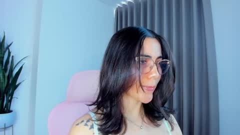 Sara online show from 04/30/26, 08:37
