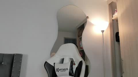 Sara online show from 01/13/25, 03:34