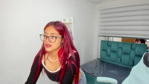 sara_red_x online show from 05/02/26, 04:06