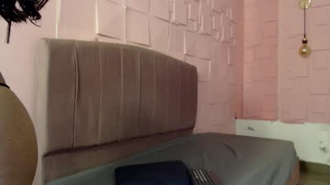 Snapshot of sara_rodriguez23 chatting on 02/27/26, 07:36 Sara online show from 02/27/26, 07:36