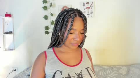 sara sofia online show from 01/13/25, 01:34