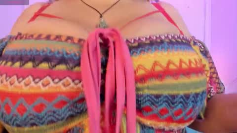 sara online show from 11/19/25, 02:06