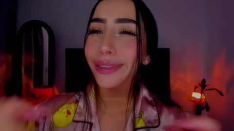 Snapshot of sara_stone03 chatting on 02/12/25, 01:09 sara_stone03 online show from 02/12/25, 01:09