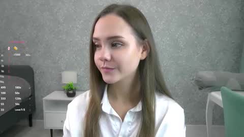 Im Sara  online show from 10/30/25, 07:14