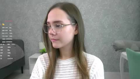 Im Sara  online show from 11/17/25, 07:30