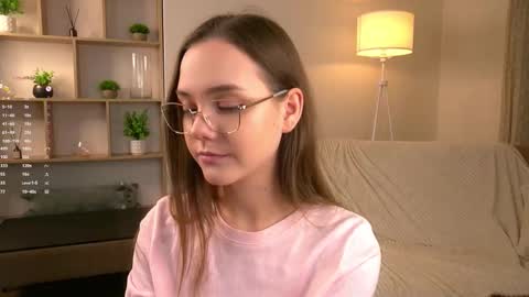 Im Sara  online show from 12/22/25, 07:33