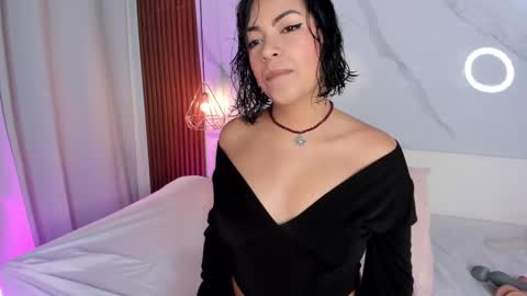 sara_zc online show from 09/25/25, 12:20
