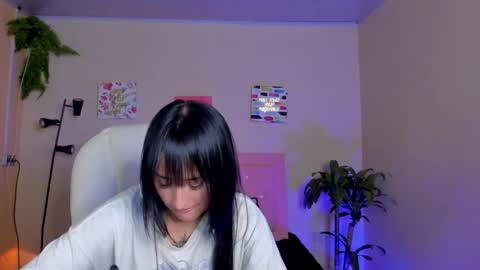 Sarah Ramirez online show from 02/13/25, 02:31