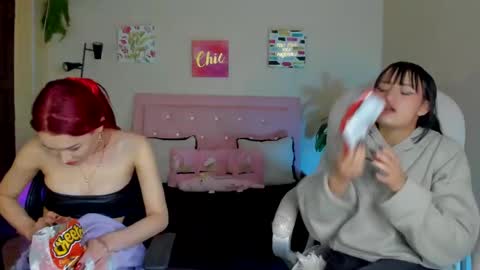 Sarah Ramirez online show from 02/15/25, 05:50