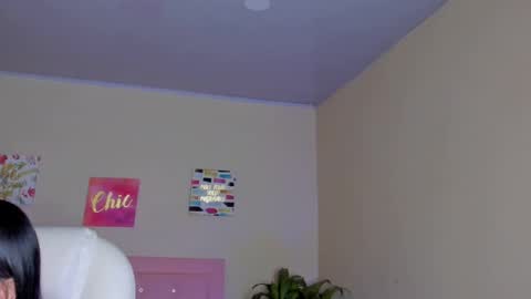 Sarah Ramirez online show from 02/19/25, 11:38