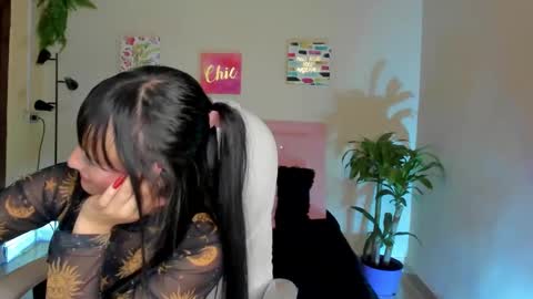 Sarah Ramirez online show from 02/26/25, 02:57