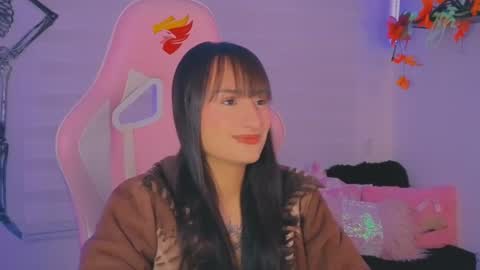 Sarah Ramirez online show from 10/19/25, 03:40