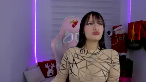 Sarah Ramirez online show from 12/04/25, 03:49