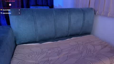 Snapshot of saraamills chatting on 01/25/25, 11:11 Sara online show from 01/25/25, 11:11