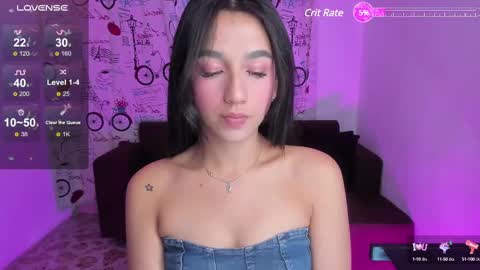 Snapshot of saraamills chatting on 02/24/25, 07:19 Sara online show from 02/24/25, 07:19