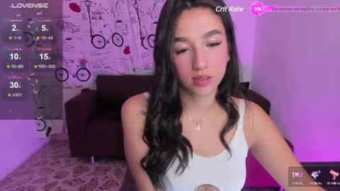 Snapshot of saraamills chatting on 02/26/25, 08:00 Sara online show from 02/26/25, 08:00