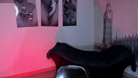 Snapshot of saraamills chatting on 03/05/25, 07:38 Sara online show from 03/05/25, 07:38