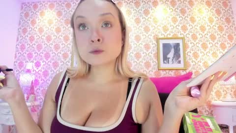 SaraAvila  online show from 04/15/26, 09:59