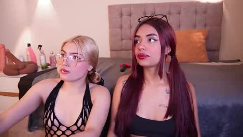 Sara online show from 10/30/25, 04:58