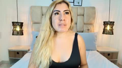 Snapshot of sarablonde_t chatting on 05/11/26, 10:51 sarablonde_t online show from 05/11/26, 10:51