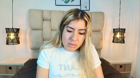 sarablonde_t online show from 06/29/26, 02:50