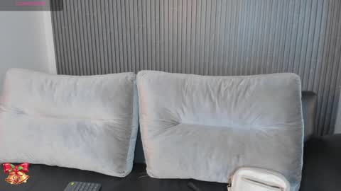 Sara  Everyday From 1430 to 2130 Col Time online show from 12/27/24, 01:22