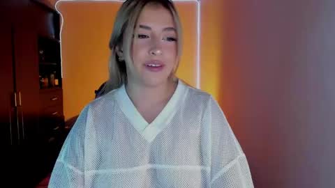 saradiazxxx online show from 04/16/26, 08:15