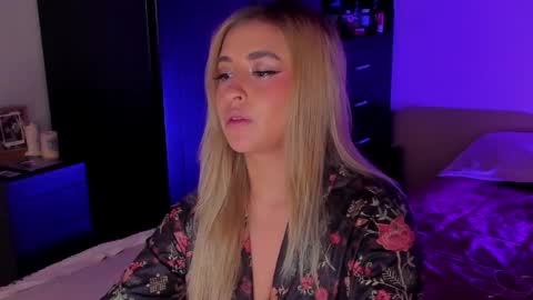 saradiazxxx online show from 04/24/26, 03:03