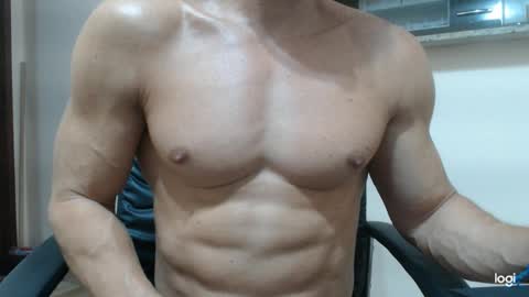 saradorj92 online show from 01/25/25, 07:06