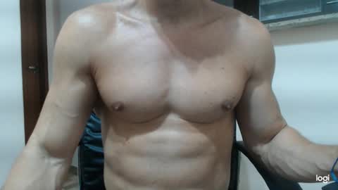 saradorj92 online show from 01/29/25, 07:04