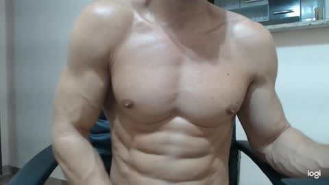 saradorj92 online show from 02/14/25, 05:09