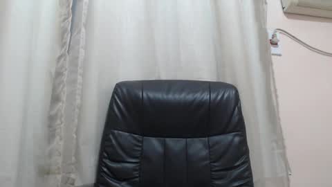 saradorj92 online show from 11/09/25, 02:32