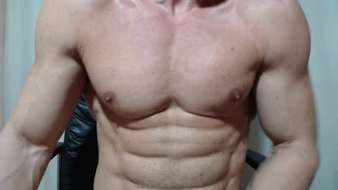 saradorj92 online show from 04/16/26, 12:33