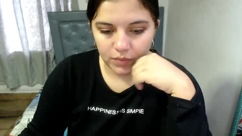 Snapshot of sarah_acero chatting on 04/28/26, 04:23 sarah online show from 04/28/26, 04:23