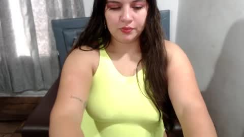 Snapshot of sarah_acero chatting on 07/12/26, 12:18 sarah online show from 07/12/26, 12:18