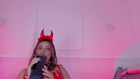 Sarah Bonneth online show from 04/20/26, 11:46