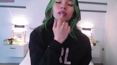 Sarah online show from 02/24/26, 02:37