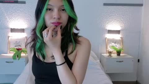 Sarah online show from 05/19/26, 01:17