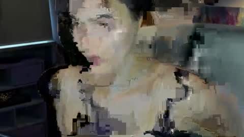 Snapshot of sarah_desire01 chatting on 10/12/25, 08:46 Sarah online show from 10/12/25, 08:46