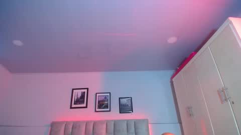 Snapshot of sarah_foxx_ chatting on 11/13/25, 01:54 sarah foxx online show from 11/13/25, 01:54