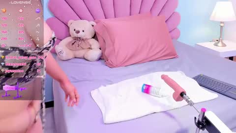 Sarah online show from 12/22/24, 03:33