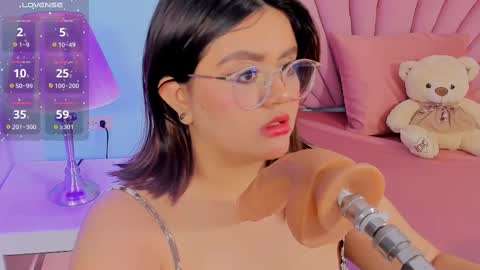 Sarah online show from 02/19/25, 02:44