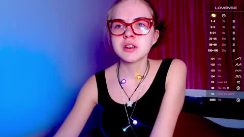 Sarah online show from 12/30/24, 01:03