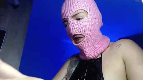 Sarah online show from 02/28/25, 05:26