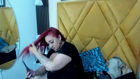 Snapshot of sarah_moonx chatting on 05/24/26, 06:57 Sarah Moonx online show from 05/24/26, 06:57