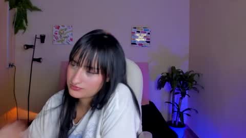 Sarah Ramirez online show from 02/13/25, 08:55