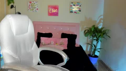 Sarah Ramirez online show from 02/26/25, 11:52