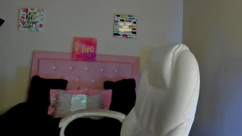 Sarah Ramirez online show from 03/05/25, 06:12