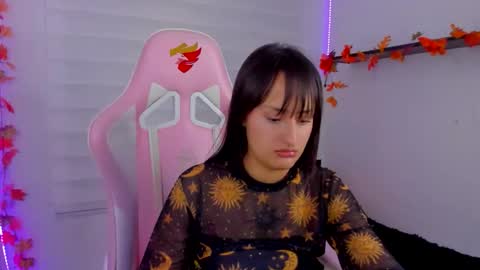 Sarah Ramirez online show from 11/11/25, 03:28