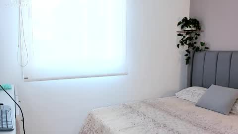 sarah_rayy online show from 02/21/25, 06:15